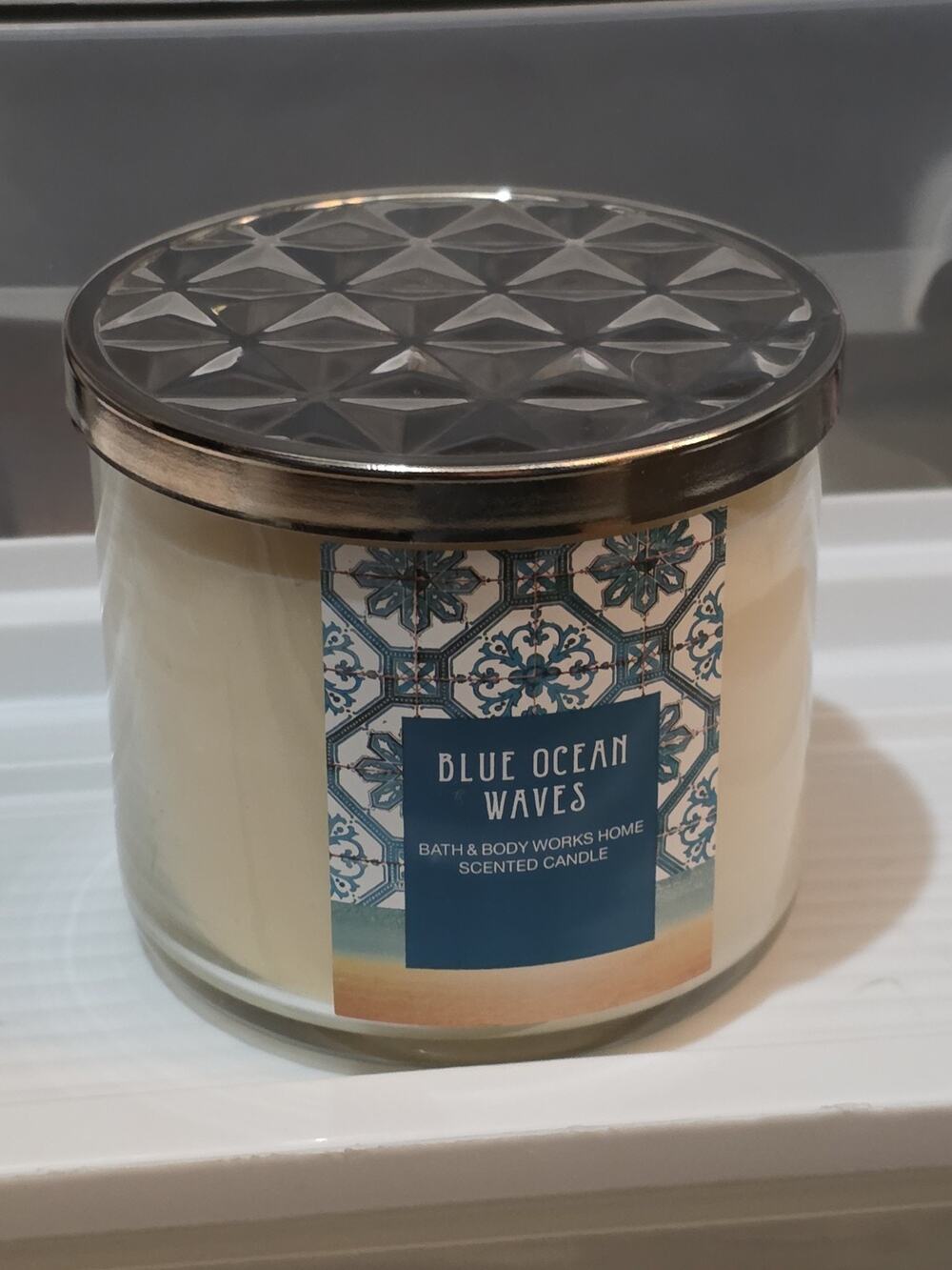 White Barn BLUE OCEAN WAVES by Bath Body Works Scented 3-wick Jar Candle